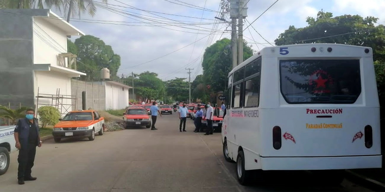 Truenan contra vehículo que prestaba servicio de suburbano | El Imparcial de Oaxaca