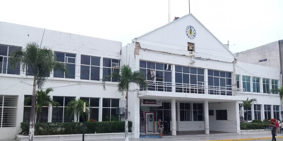 Enfrentan 10 municipios problemas financieros