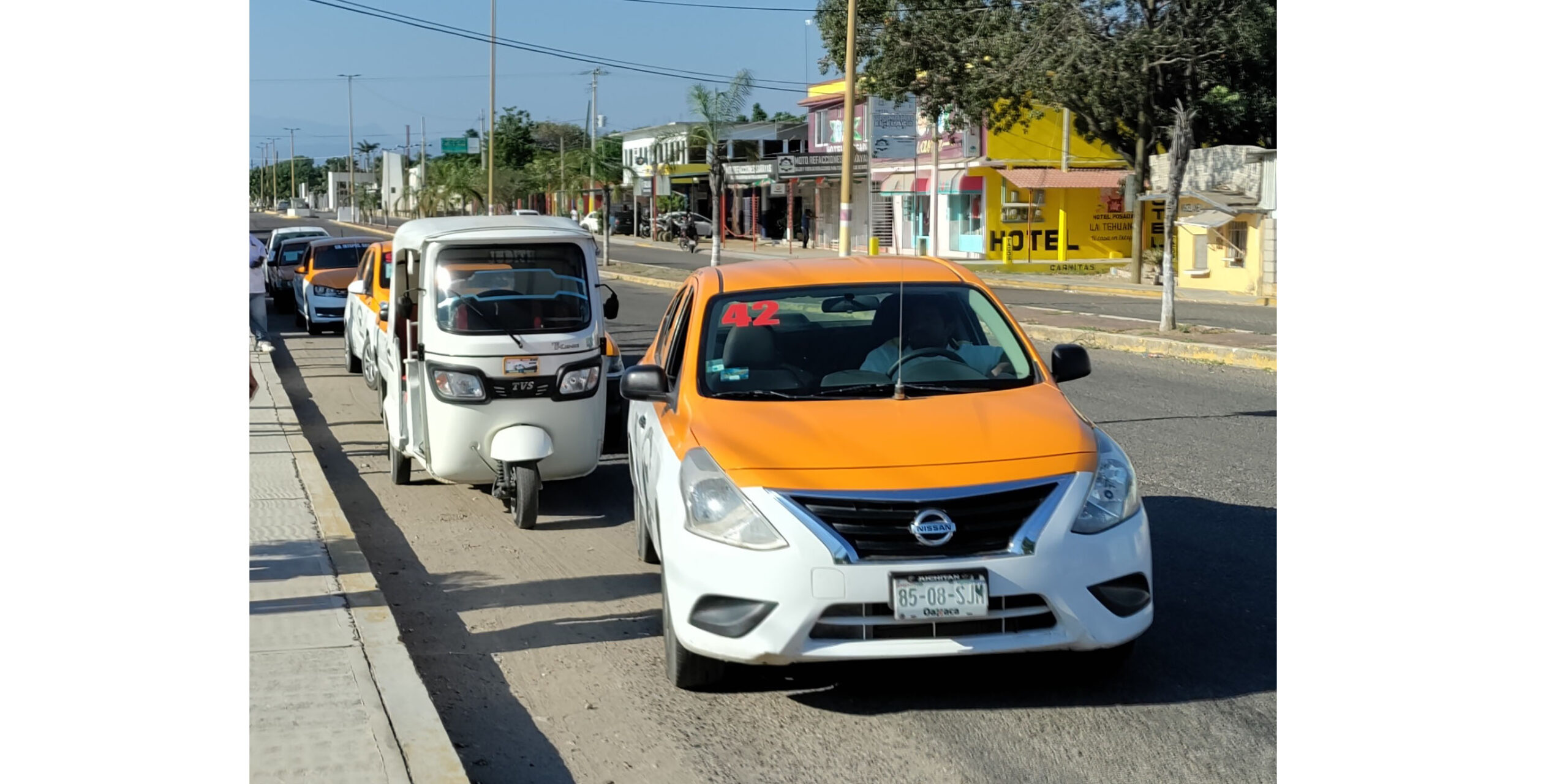 Crece conflicto entre ruleteros y mototaxistas | El Imparcial de Oaxaca