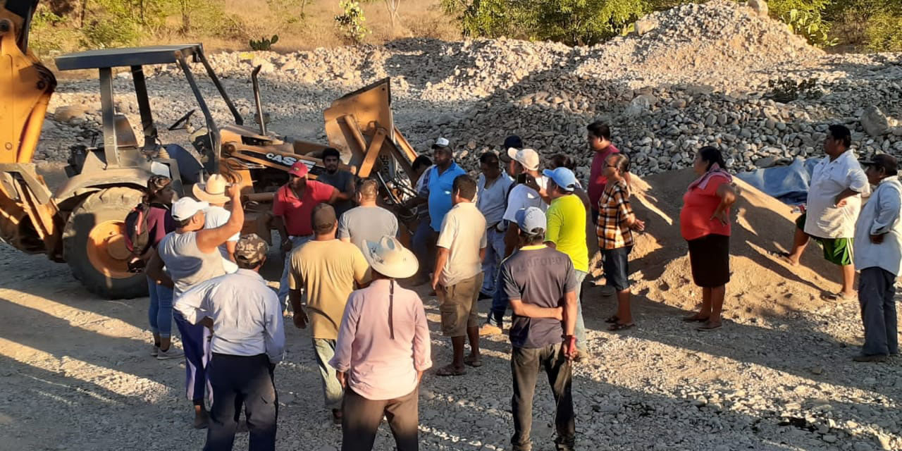 Vecinos de Tecomavaca impiden  el saqueo de recursos naturales | El Imparcial de Oaxaca