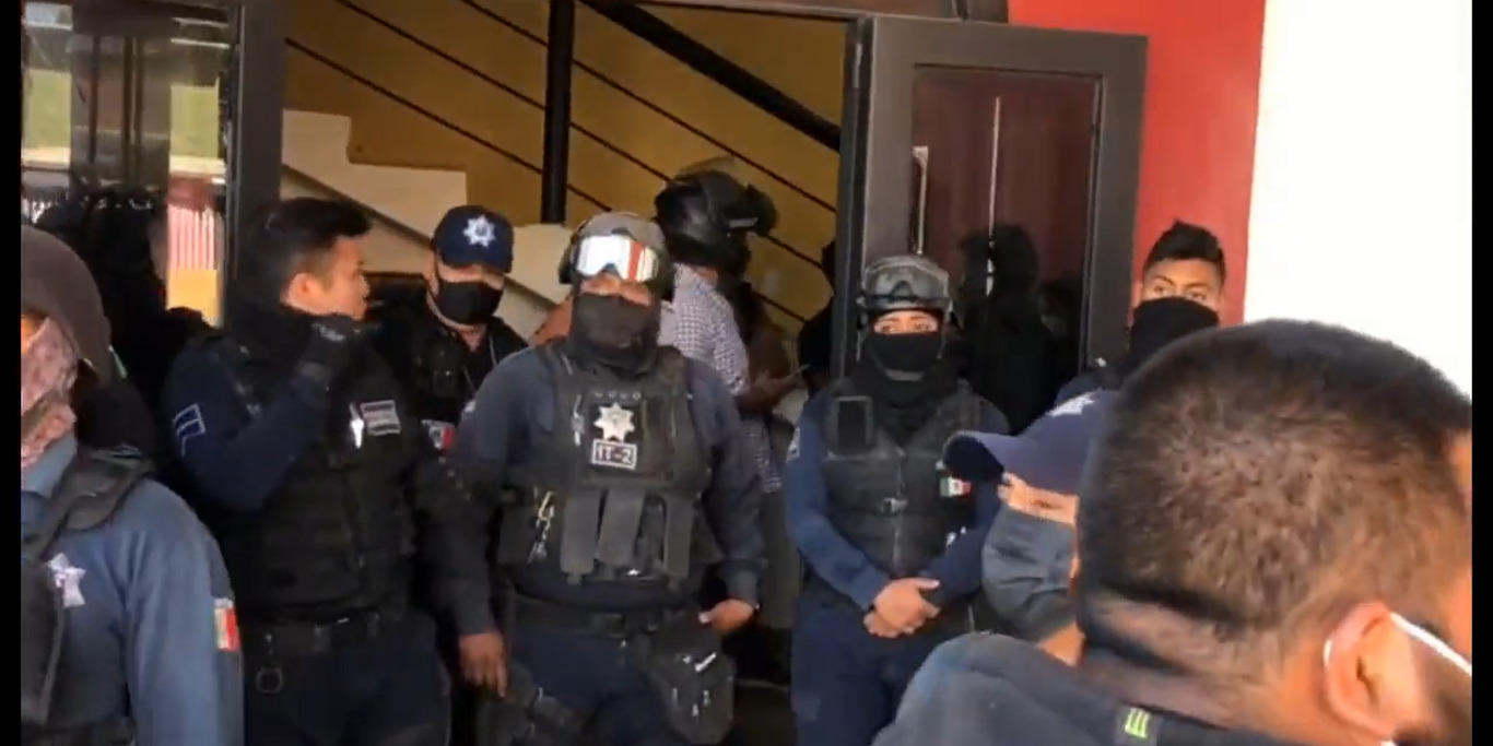 VIDEO: ¡Zafarrancho en San Jacinto Amilpas! | El Imparcial de Oaxaca