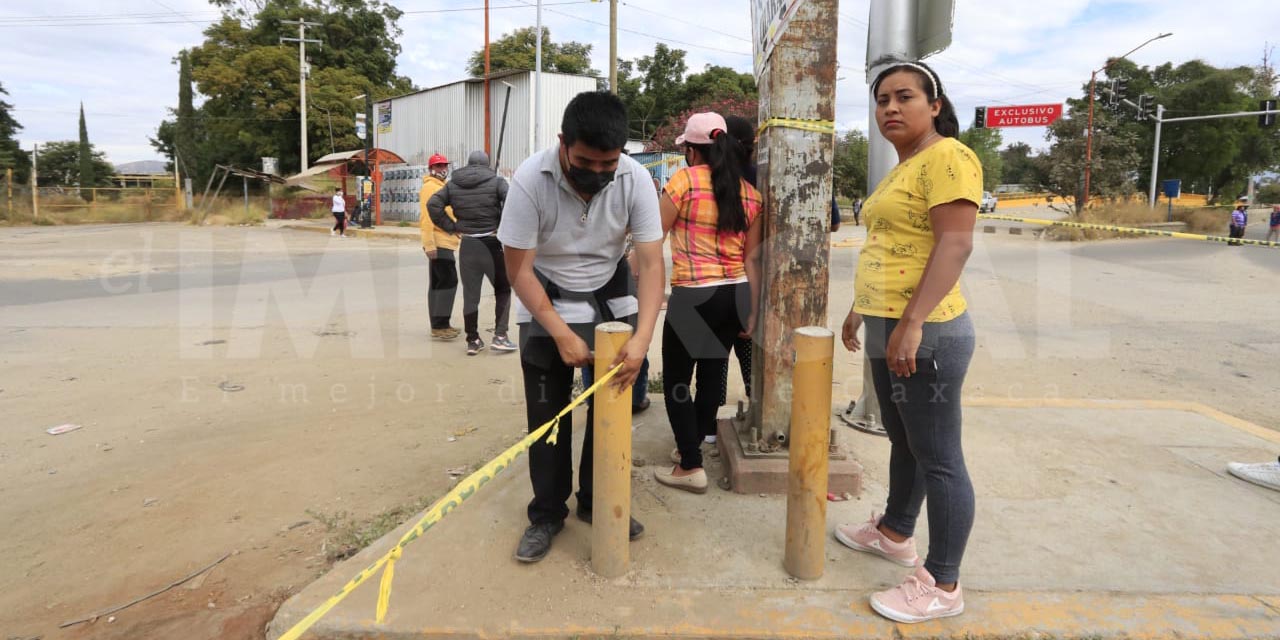 Habitantes de San Juan Chapultepec bloquean el puente Cuarto Centenario