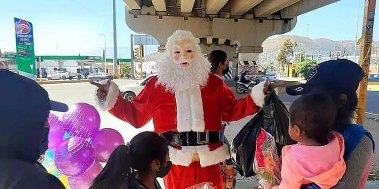 Santa Claus anónimo regala una sonrisa a niños de bajos recursos | El Imparcial de Oaxaca