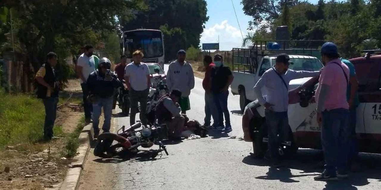 Le corta el paso a motociclistas | El Imparcial de Oaxaca