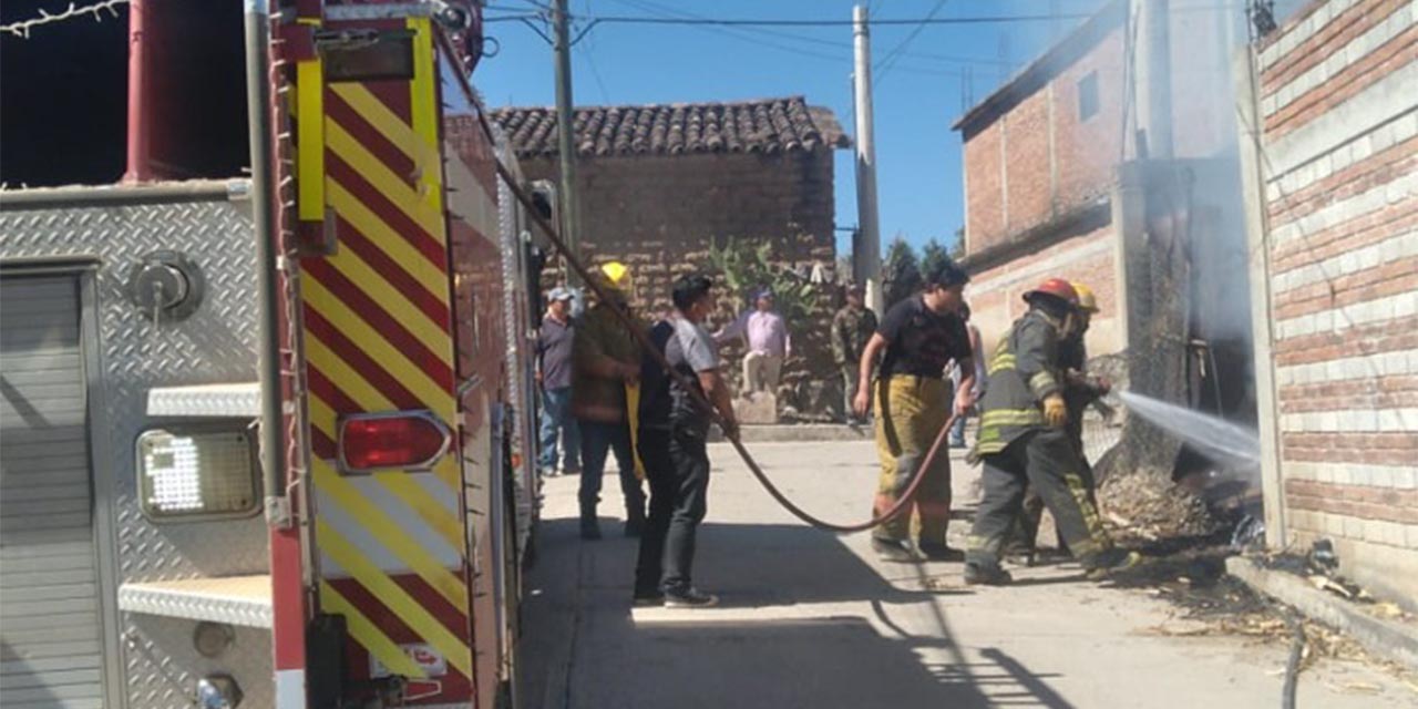 Bodega incendia en Santa Lucía del Camino