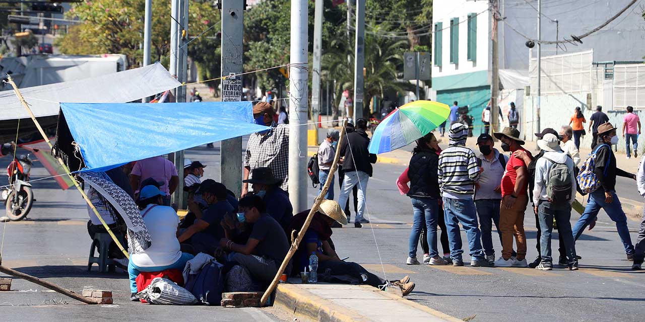 Tras acuerdos, Sindicato 3 de Marzo concluye protesta | El Imparcial de Oaxaca