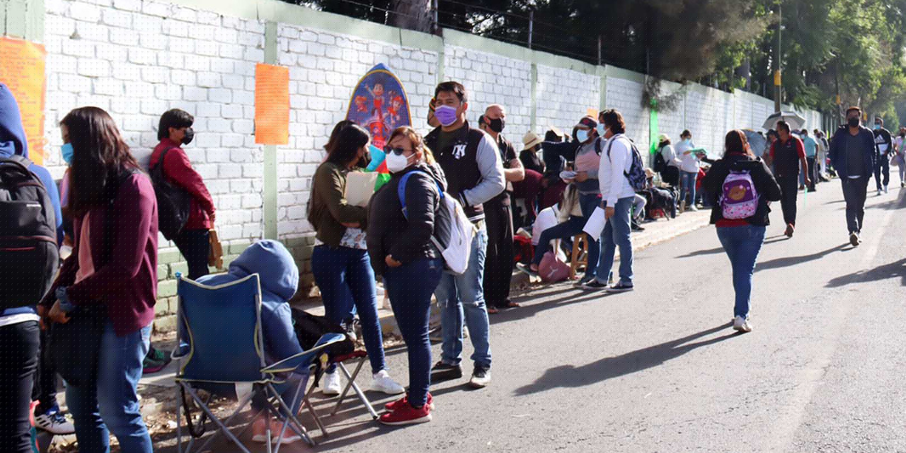 Inicia vacunación para jóvenes de 15 a 17 años de edad