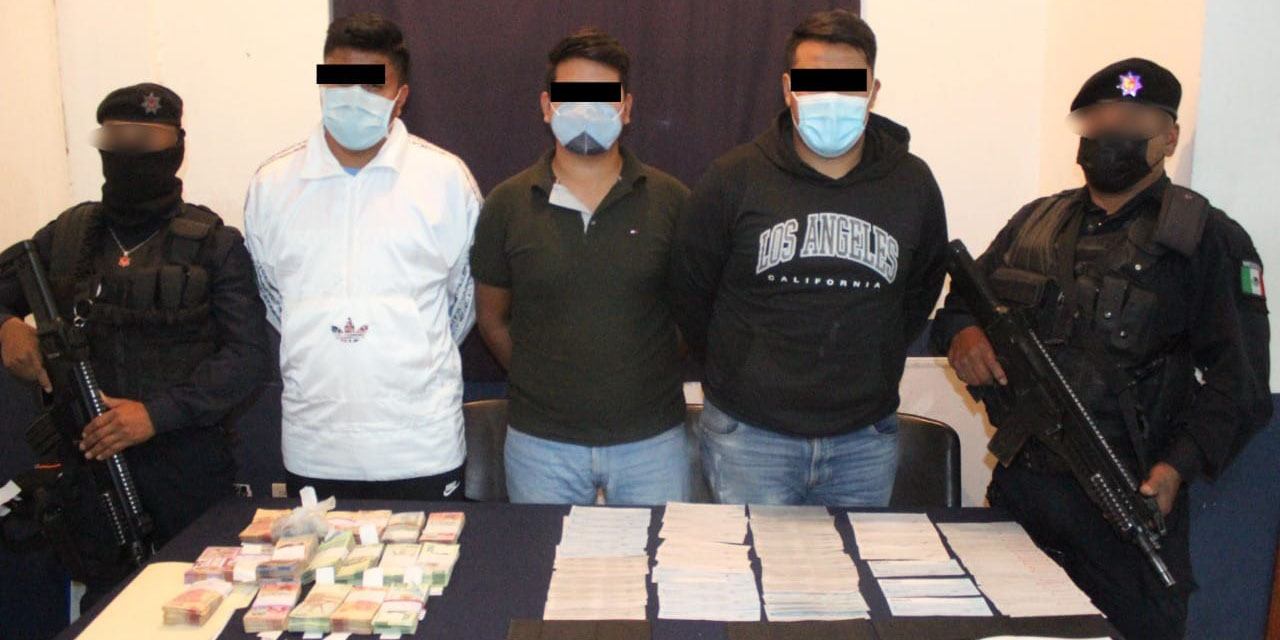 Detienen a 3 sujetos con 7 millones de pesos en el Barrio de Jalatlaco, Oaxaca 