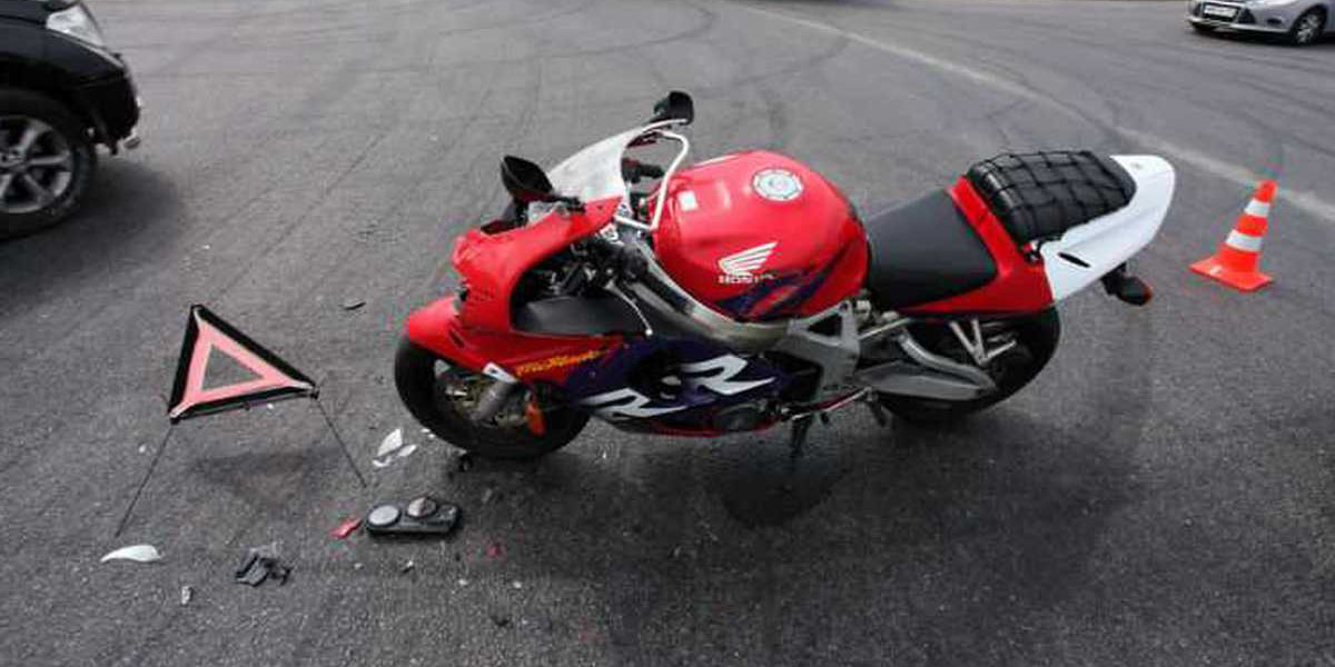 Muere tras ser impactado por moto