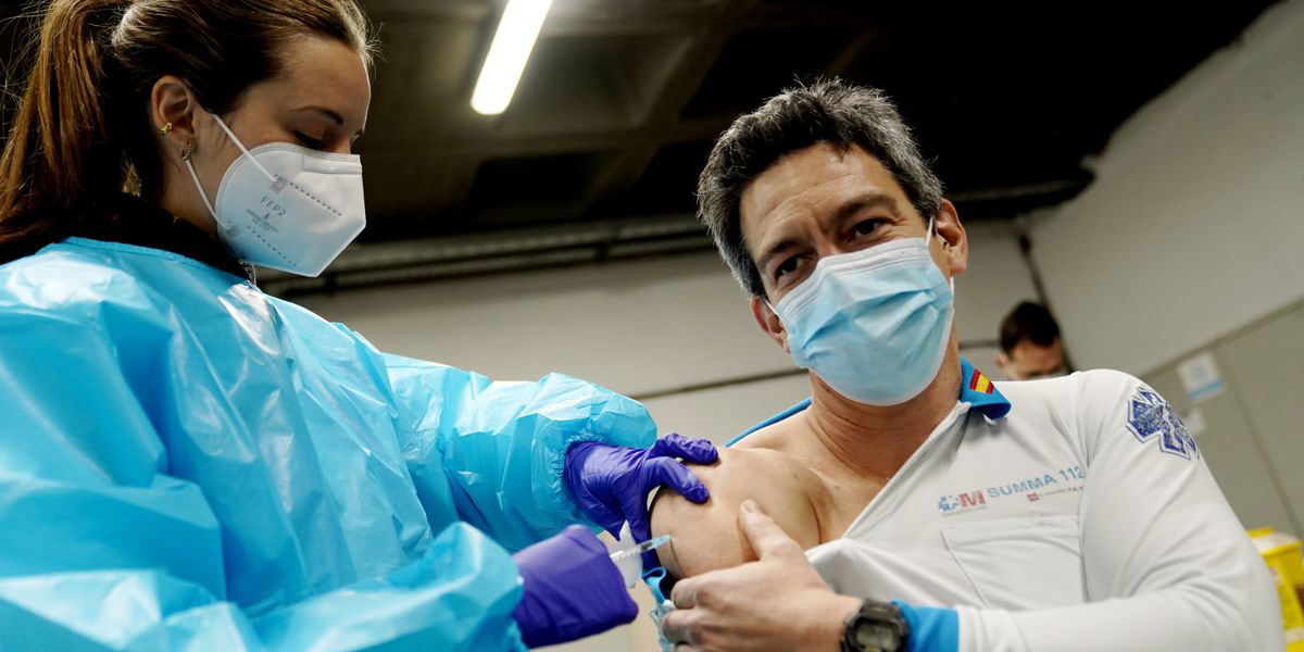 La OMS dice que por ómicron, es posible que la pandemia se estabilice y termine