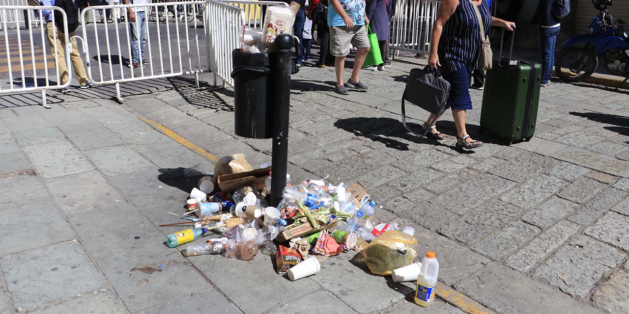 Esperan comerciantes salida a crisis de basura e inseguridad | El Imparcial de Oaxaca