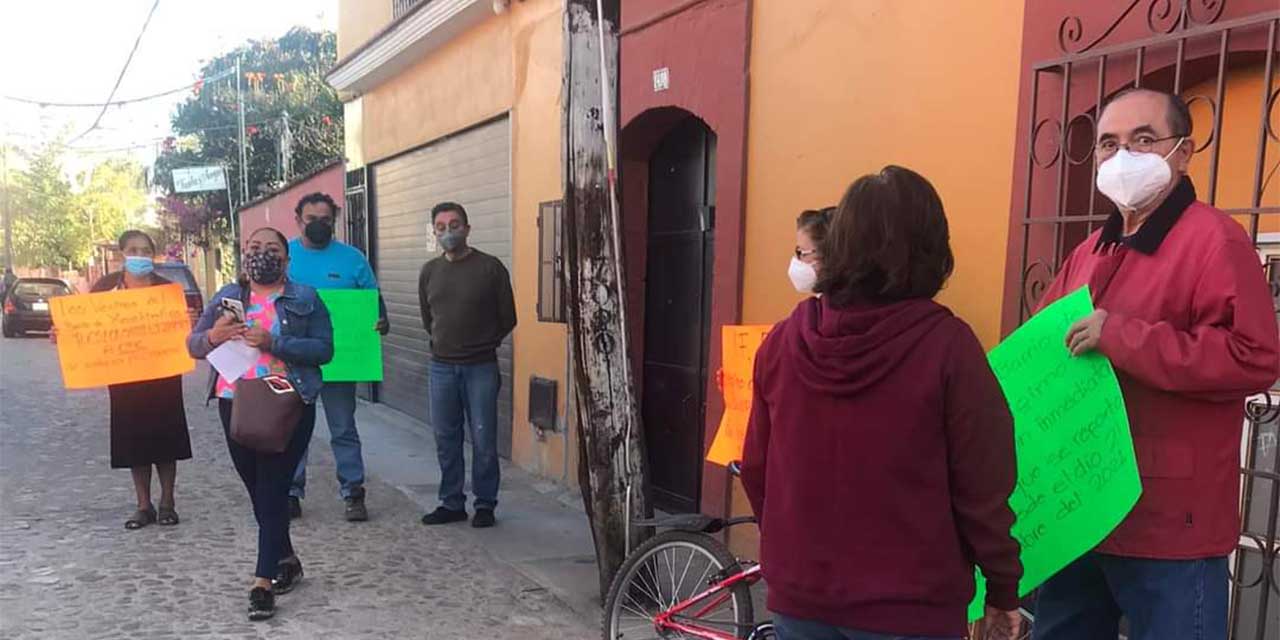 Tras protesta, CFE atenderá poste en mal estado en el barrio de Xochimilco