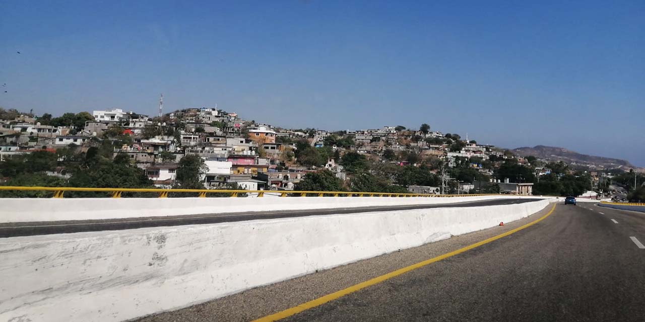 Crecen zonas irregulares en Salina Cruz