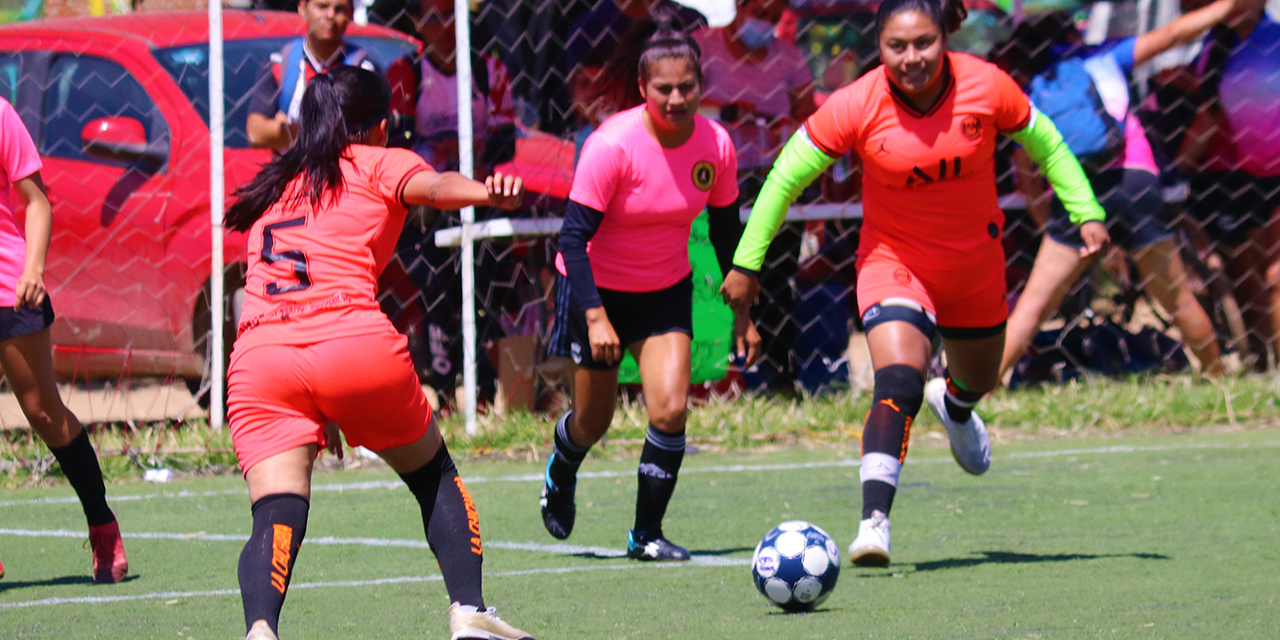 Chapulines mantienen paso firme