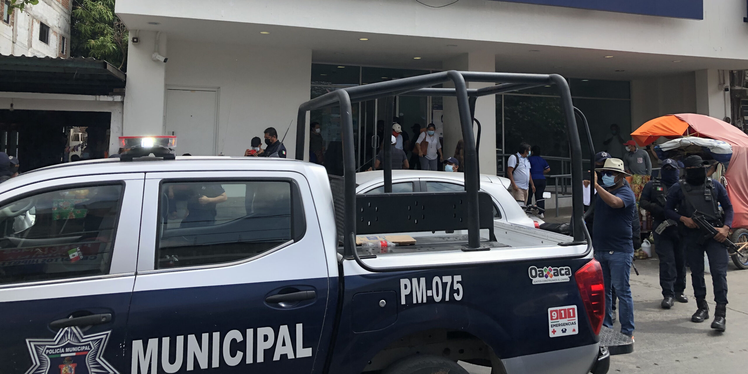 Violento asalto a cuentahabientes | El Imparcial de Oaxaca
