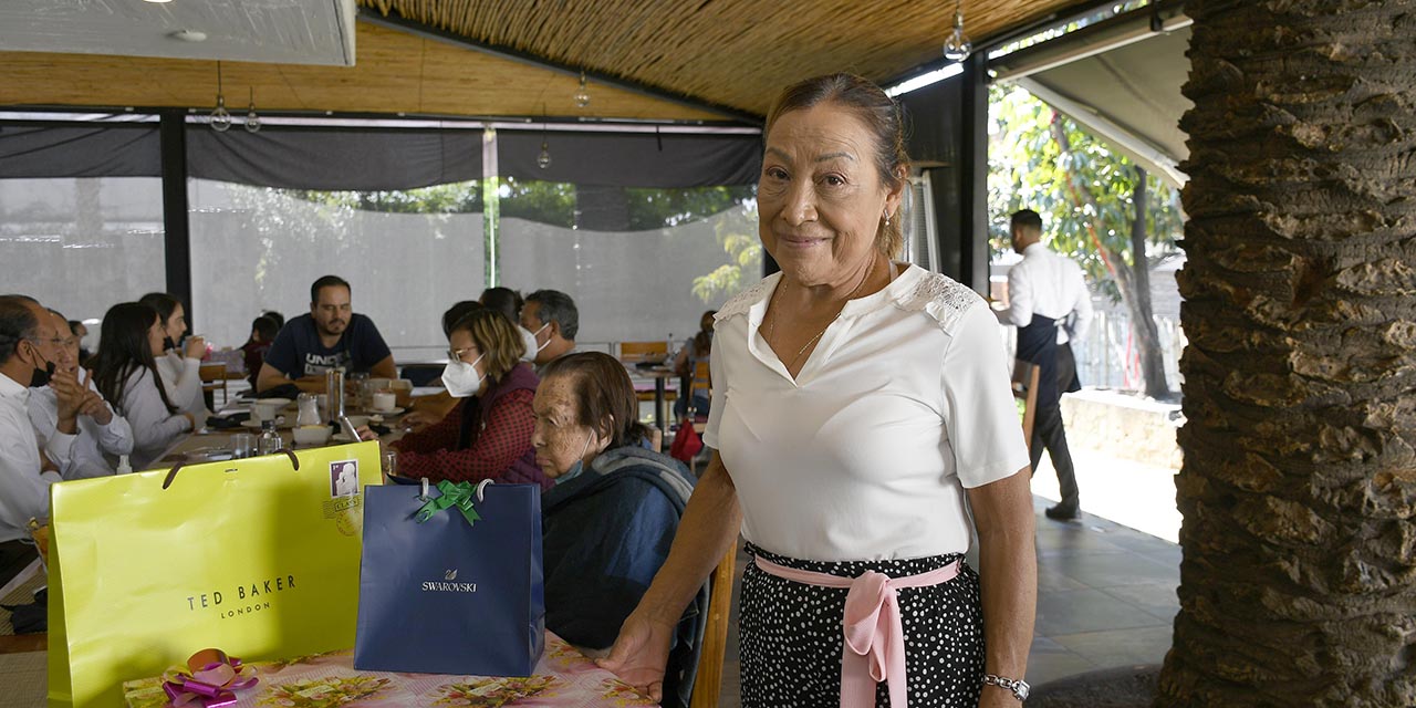 Agasajan a doña Cristina en desayuno familiar | El Imparcial de Oaxaca