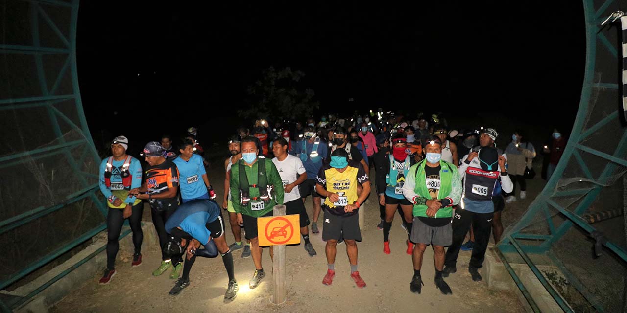 100 atletas superan la Vertical Race Nocturna | El Imparcial de Oaxaca