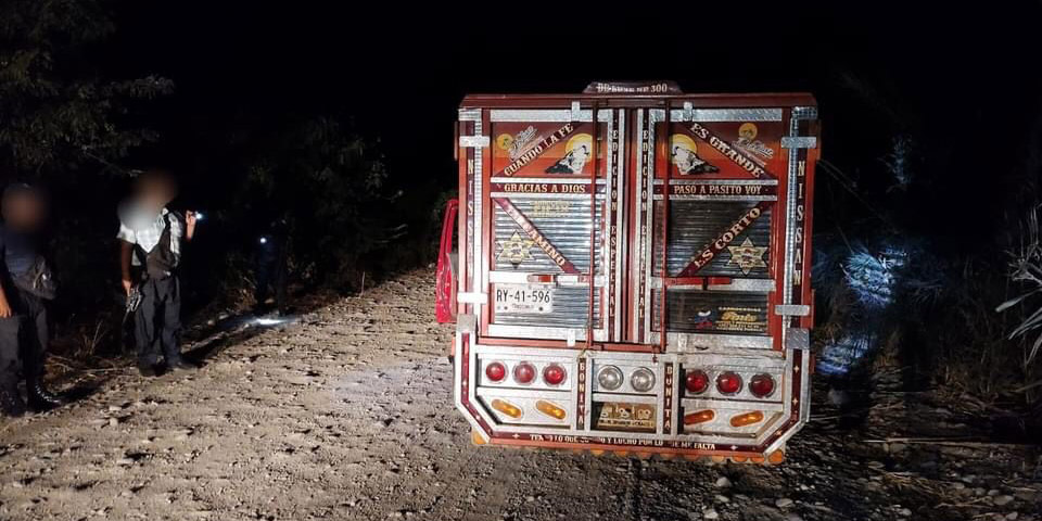 Recuperan camioneta robada; tres detenidos | El Imparcial de Oaxaca