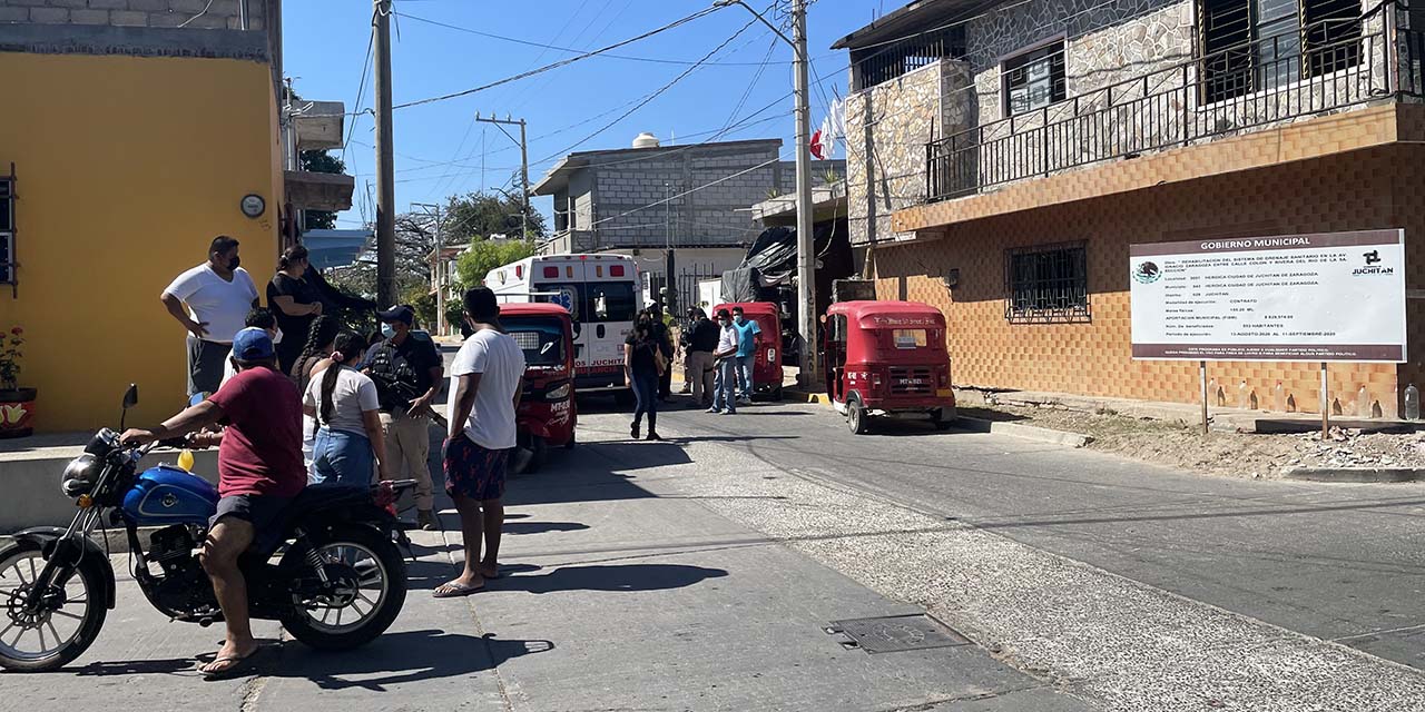 Percance de camioneta con mototaxi deja daños materiales | El Imparcial de Oaxaca
