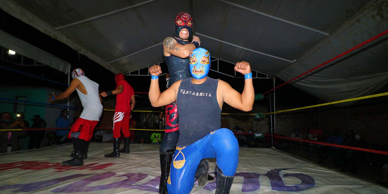 Luchadores y aficionados se unen para apoyar al gladiador exótico Rubicela | El Imparcial de Oaxaca