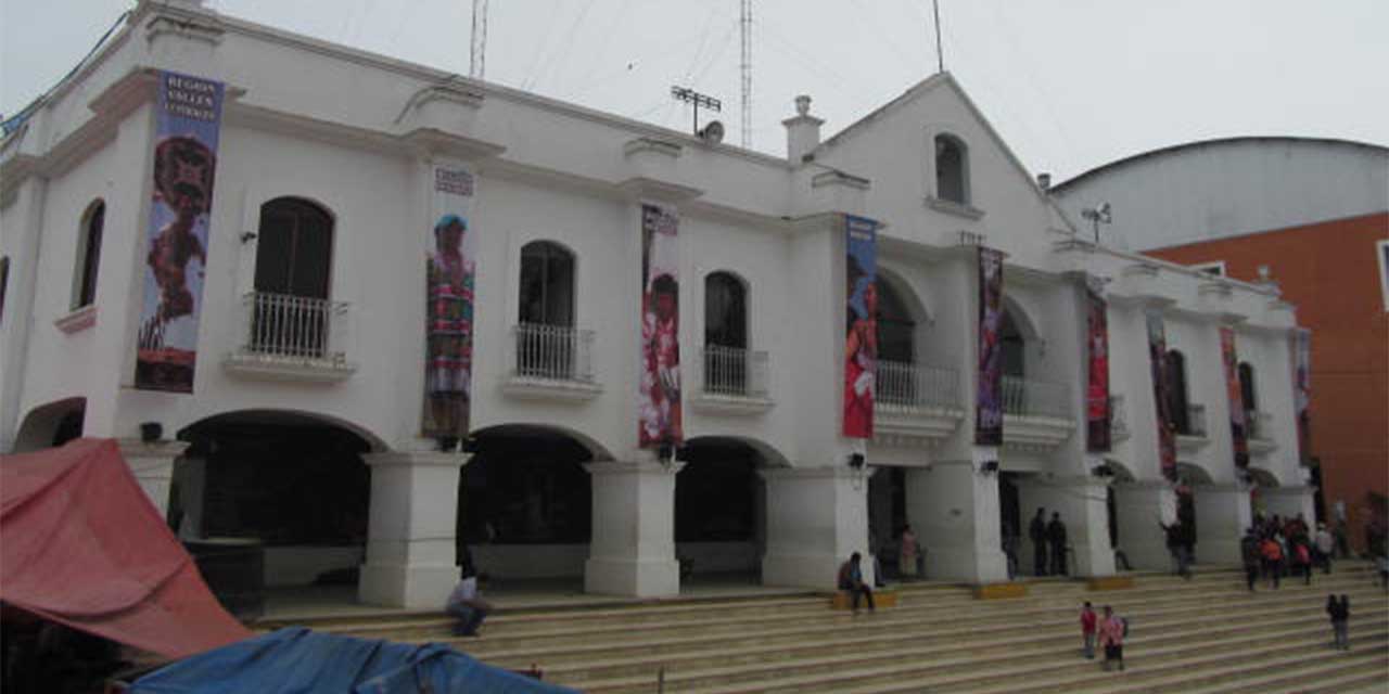 Aplausos y sugerencias enmarcan al nuevo Ayuntamiento de Huautla | El Imparcial de Oaxaca