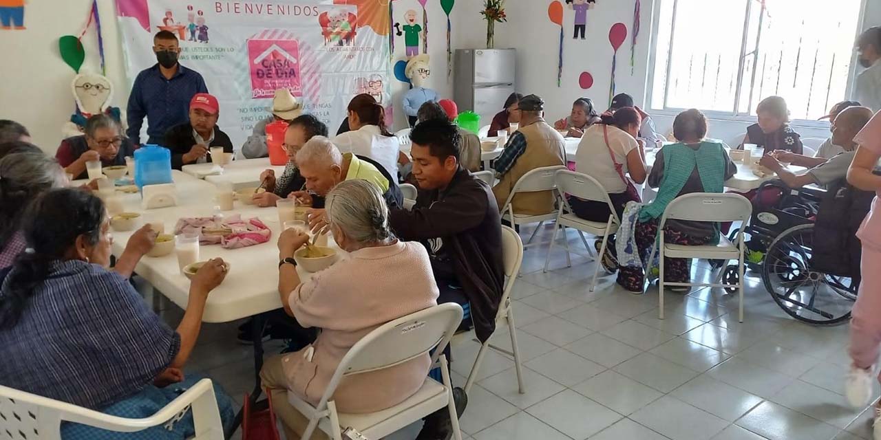 Dan atención al adulto mayor en Santiago Juxtlahuaca | El Imparcial de Oaxaca