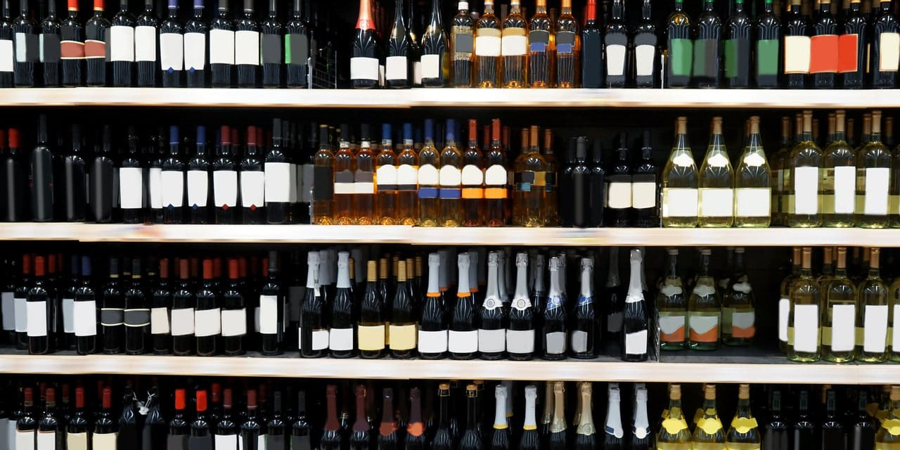¿Una copa de vino al día realmente es buena para el corazón?