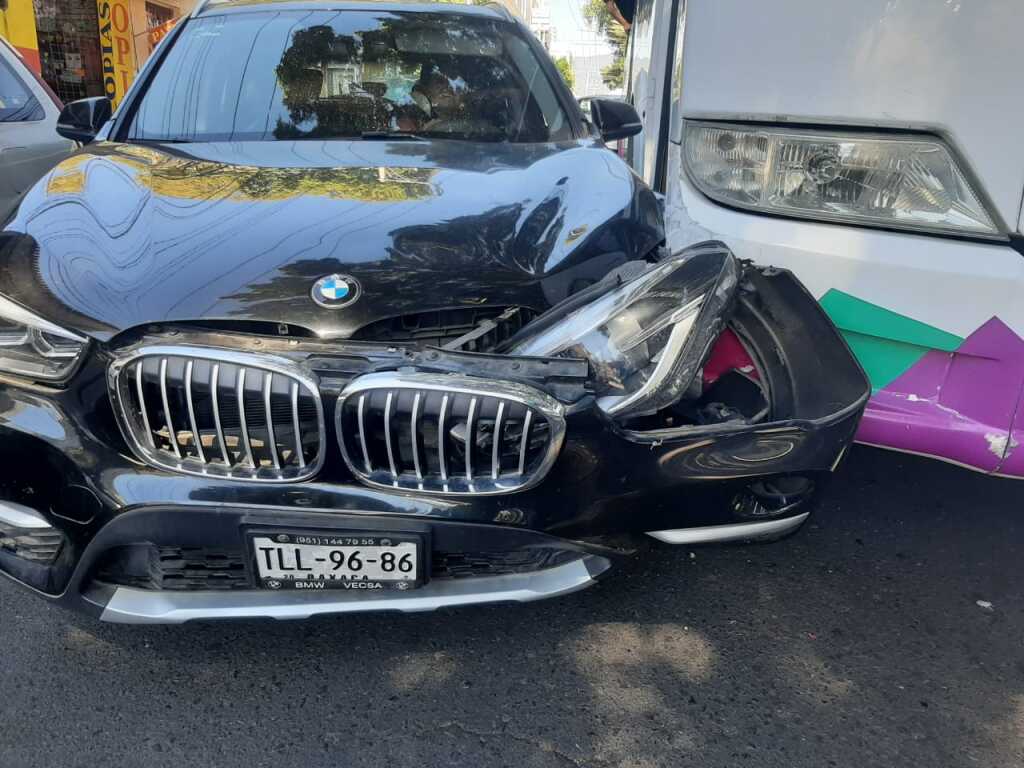 ¡Choque de lujo en la Colonia Reforma! El Imparcial de Oaxaca