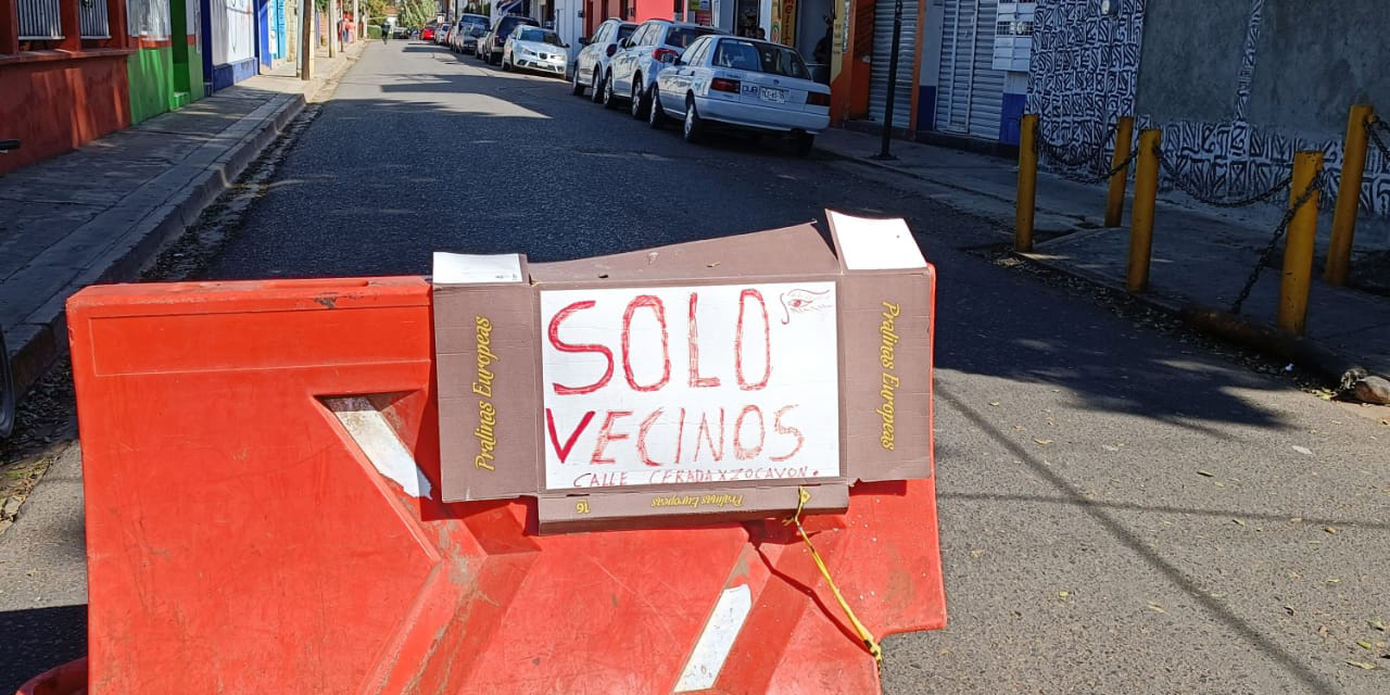 Permanece restringida la circulación en la calle de Genaro Vázquez en el Barrio de Xochimilco