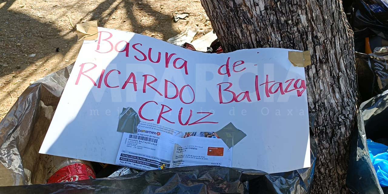 VIDEO: Exhiben a vecinos “cochinos” en Santa Rosa