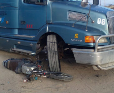 ¡Última Hora! Motociclista muere arrollado por un tractocamión en la Federal 190