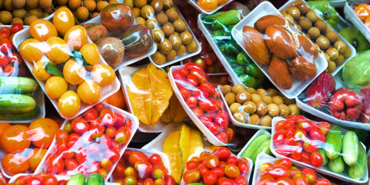 Francia prohíbe el envasado en plástico para las frutas y verduras | El Imparcial de Oaxaca