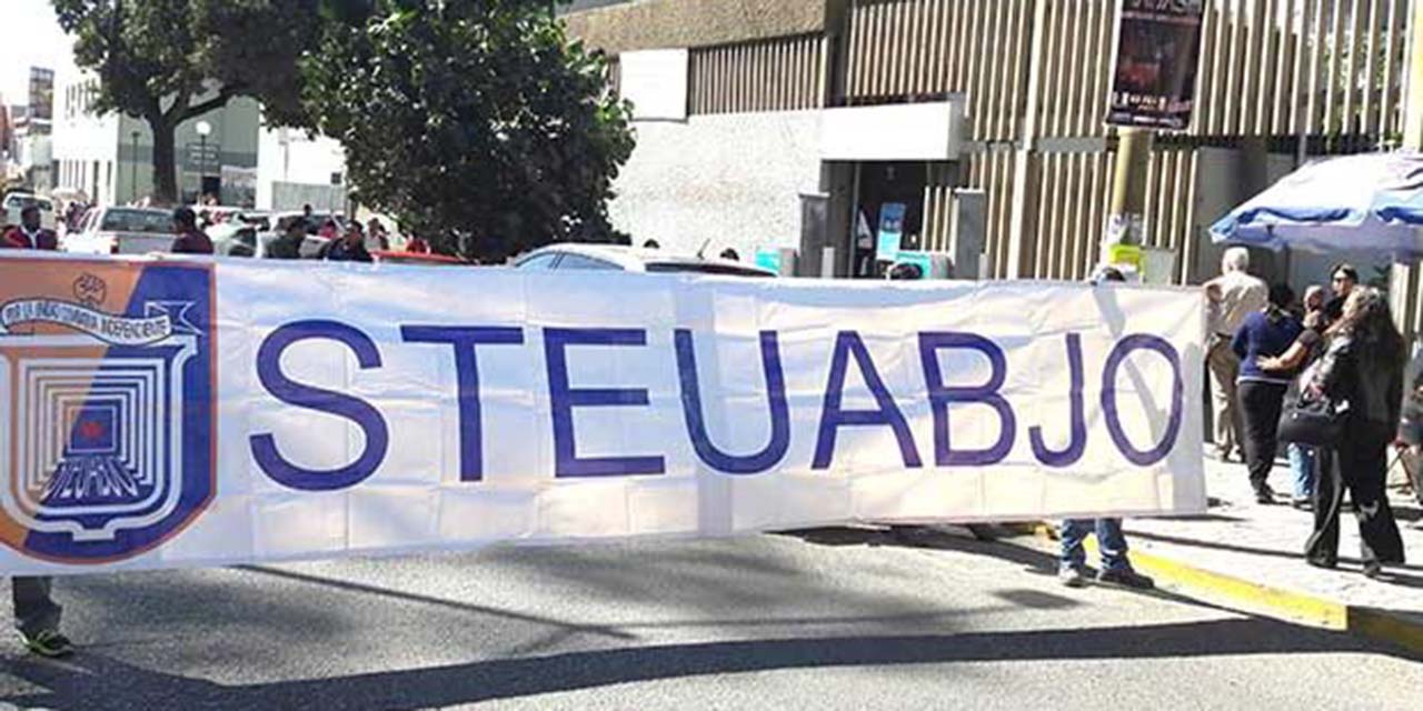 Arrecia protesta por decisión de la Junta sobre el STEUABJO | El Imparcial de Oaxaca