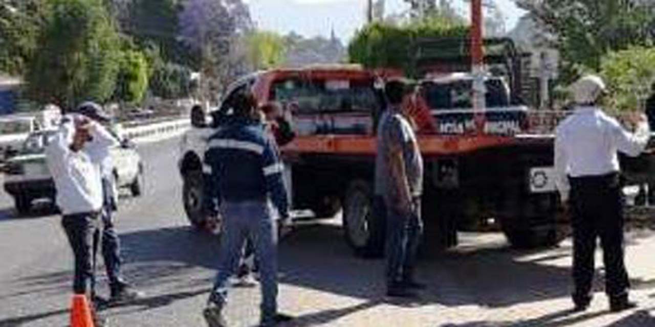 Motociclista se estrella contra camioneta | El Imparcial de Oaxaca