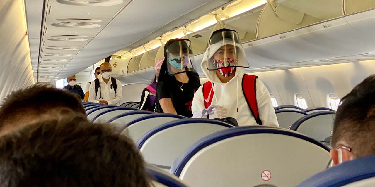 Sin explicación, cambian ruta de vuelo que venía a Oaxaca  | El Imparcial de Oaxaca