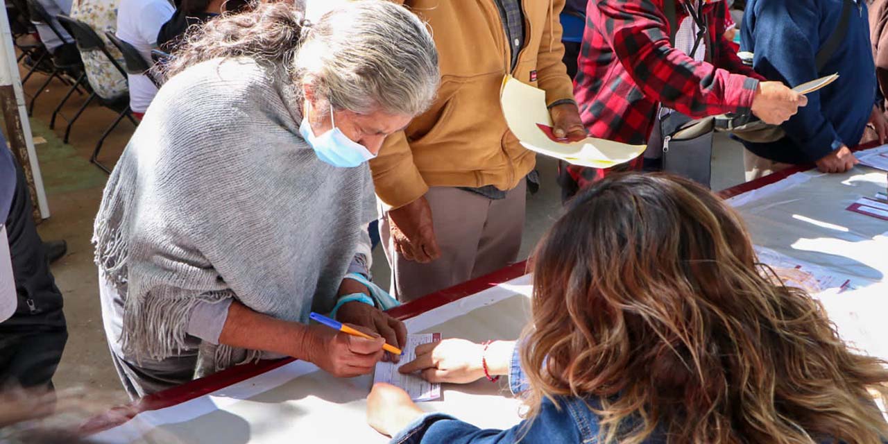 Asistencialismo beneficia a 1 millón 157 mil oaxaqueños