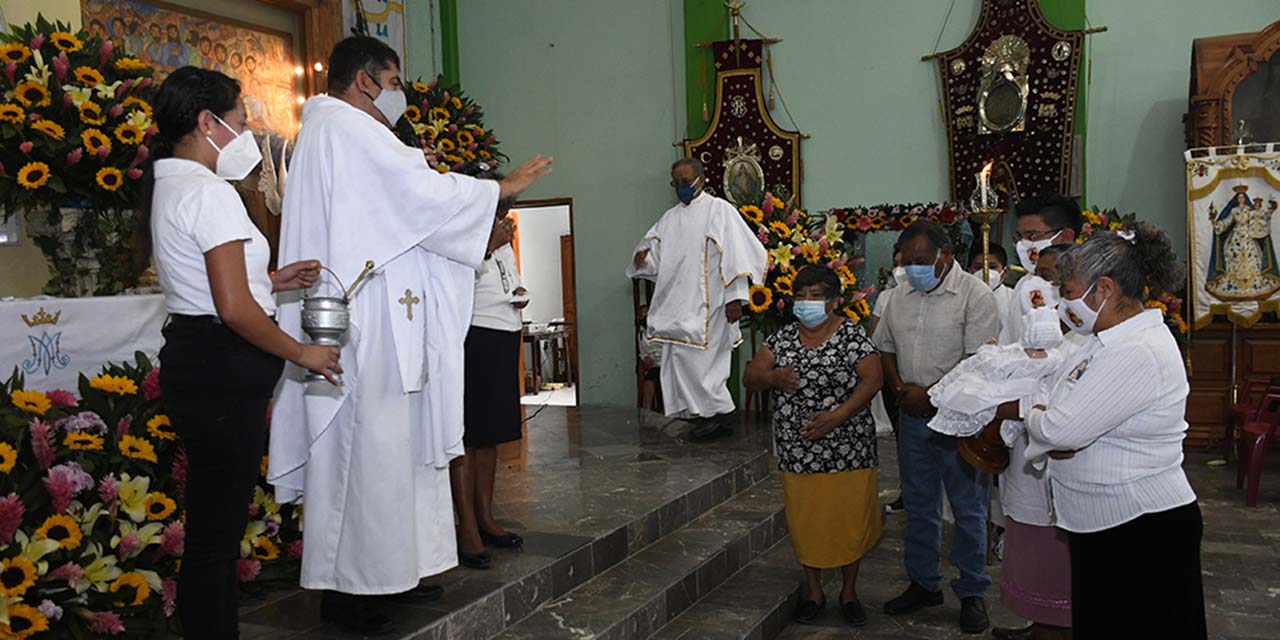 Celebran Día de la Candelaria con música, cohetones y tamales