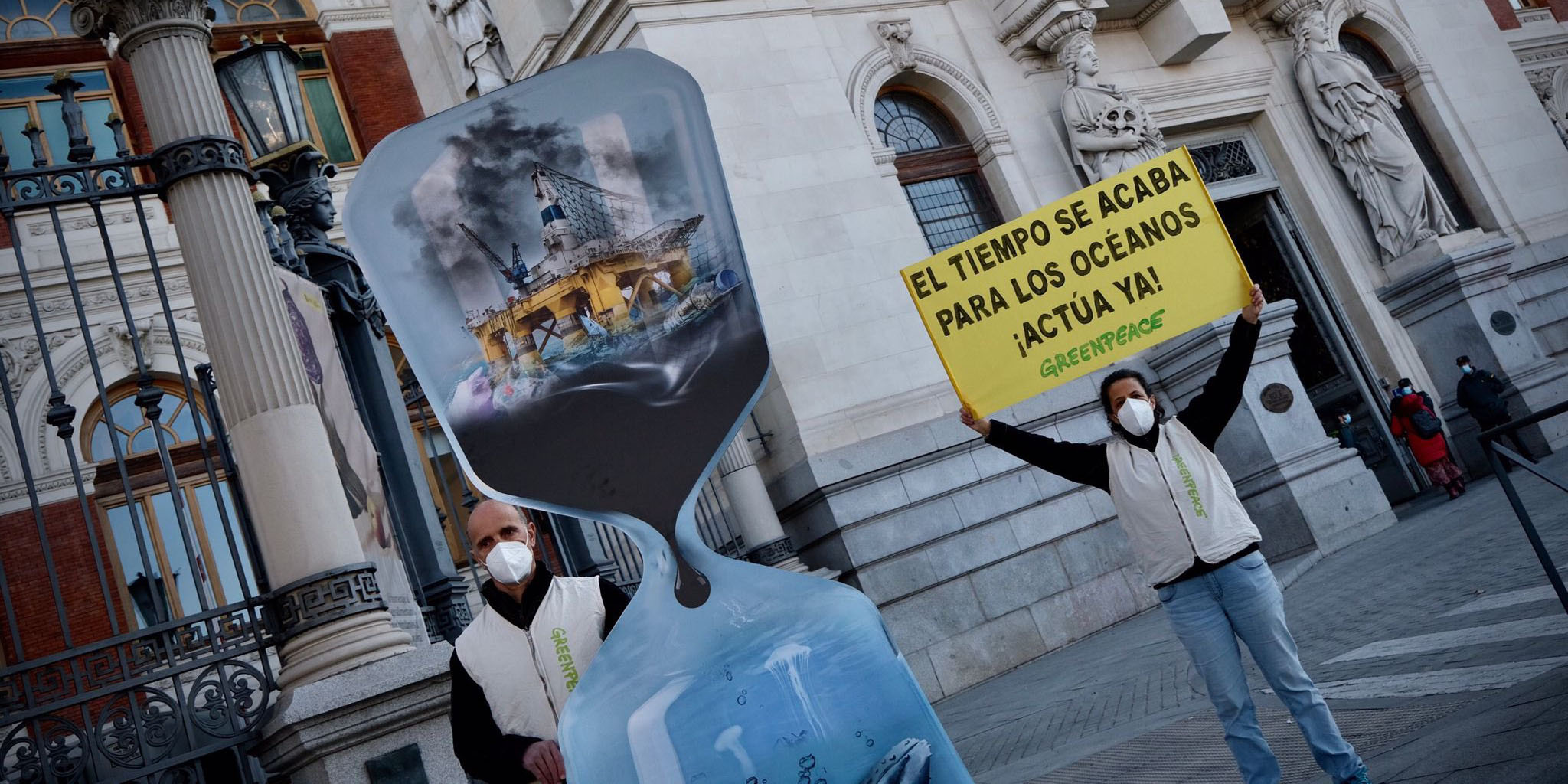 Greenpeace entrega más de 200.000 firmas para crear un Tratado de los océanos