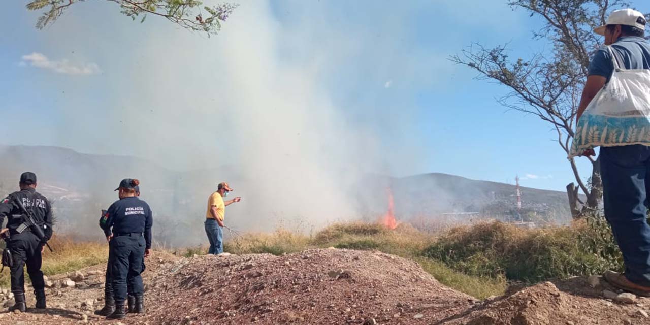 Incendio de pastizales causa alarma entre los vecinos