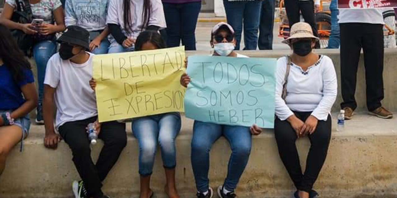 Periodistas marchan en Salina Cruz; demanda justicia por caso Heber | El Imparcial de Oaxaca