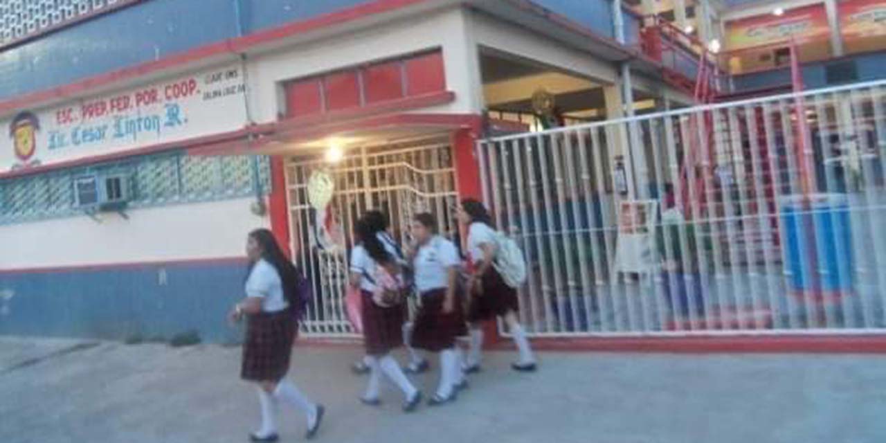 Alumnos de prepa regresan a las aulas | El Imparcial de Oaxaca