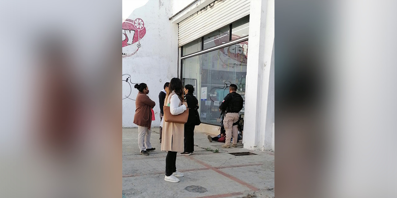 ¡Viernes violento! ASALTAN a mujer en Oaxaca, le roban  42 MIL PESOS | El Imparcial de Oaxaca