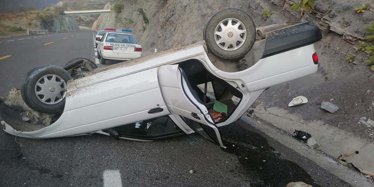 Aparatoso accidente deja un herido de gravedad | El Imparcial de Oaxaca