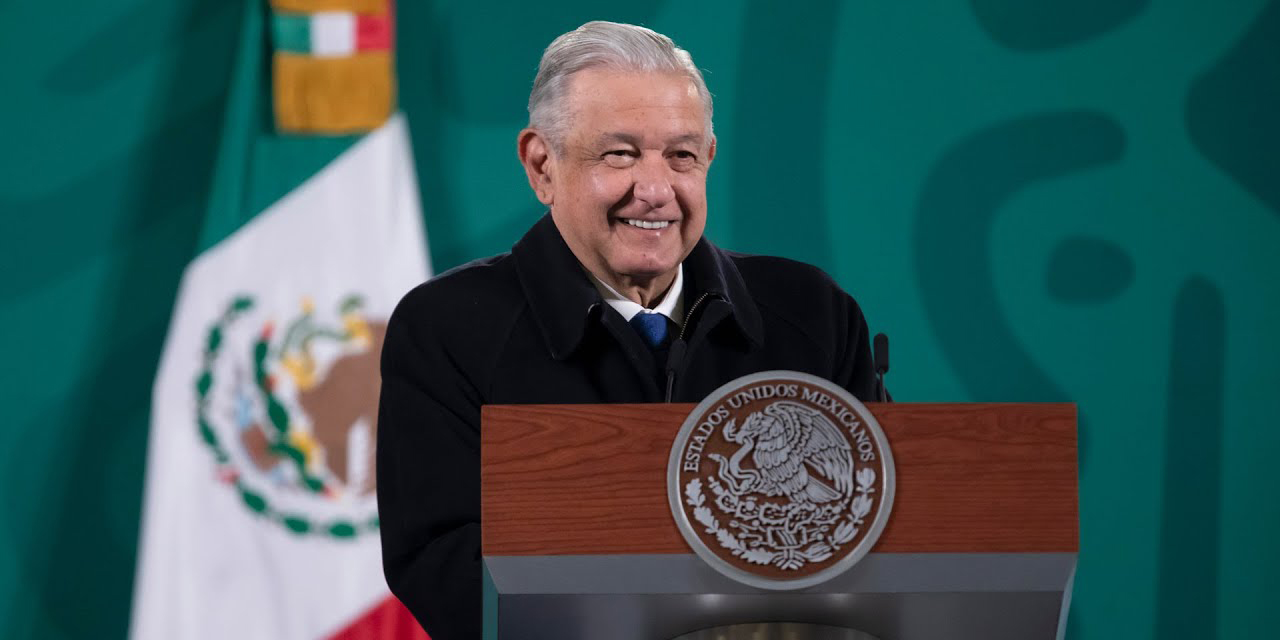 AMLO acusa de “arrogante” y “prepotente” al gobierno de Austria por no devolver el Penacho de Moctezuma | El Imparcial de Oaxaca