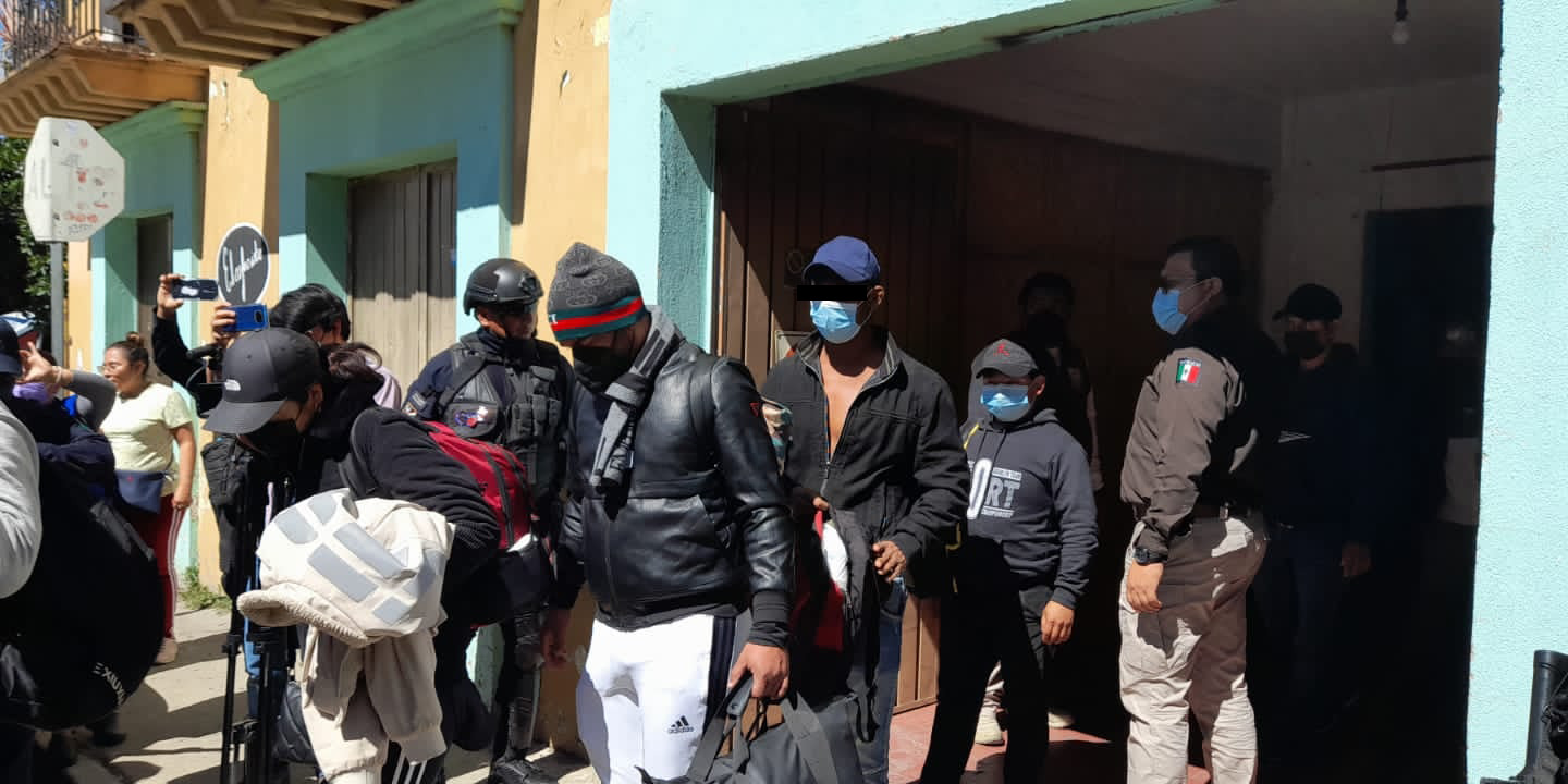 Localizan decenas de migrantes en un hotel ubicado en Oaxaca