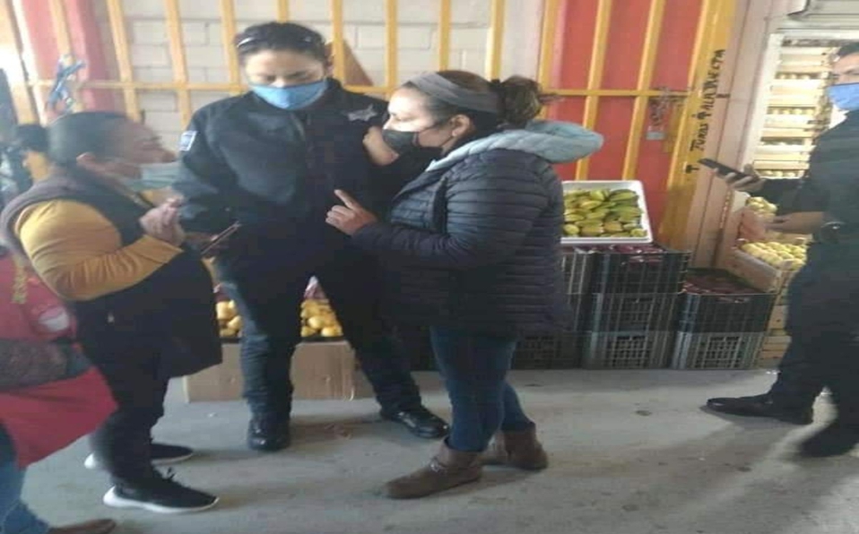 ¡Ese hombre es mío! Mujer golpea a una menor de edad por ataque de celos