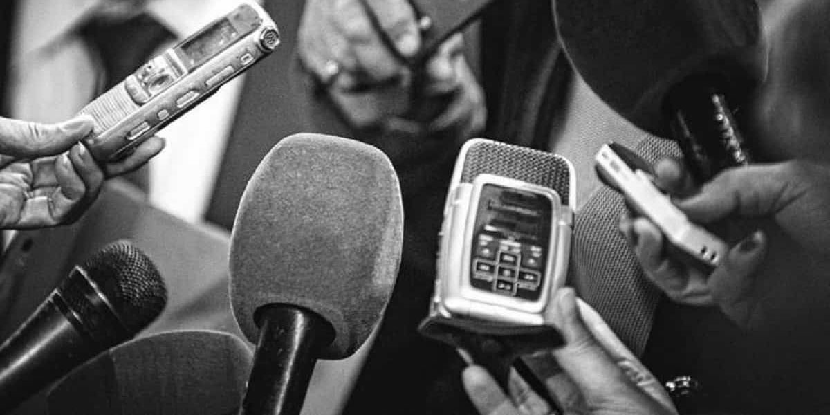 Gobierno de AMLO prepara un fondo que cubra salud y pensión al gremio periodístico