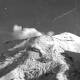 Captan momento en que meteorito pasa sobre volcán Popocatépetl