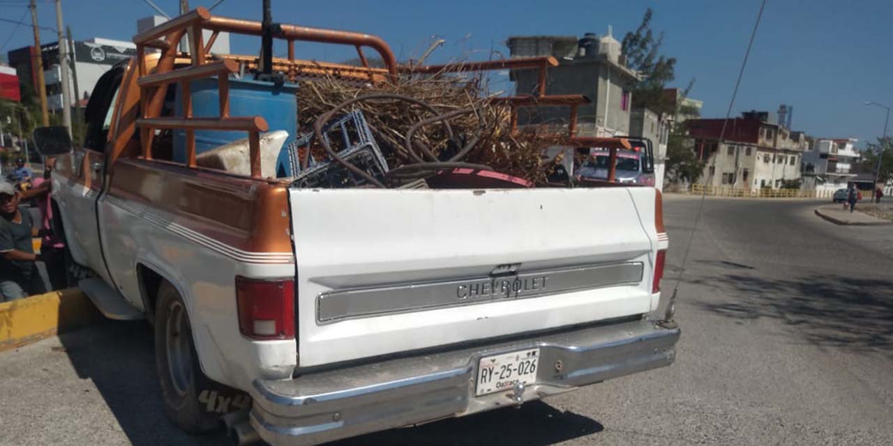Desperfecto provoca accidente de camioneta | El Imparcial de Oaxaca
