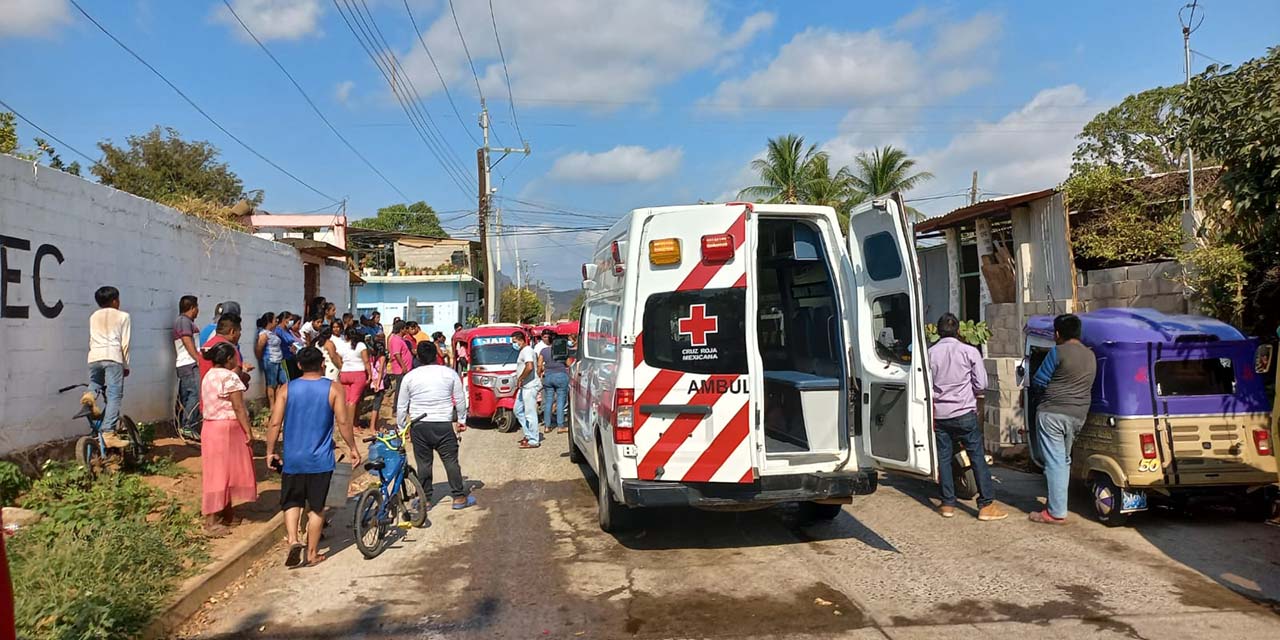 Encontronazo entre camioneta y mototaxi deja una mujer herida | El Imparcial de Oaxaca